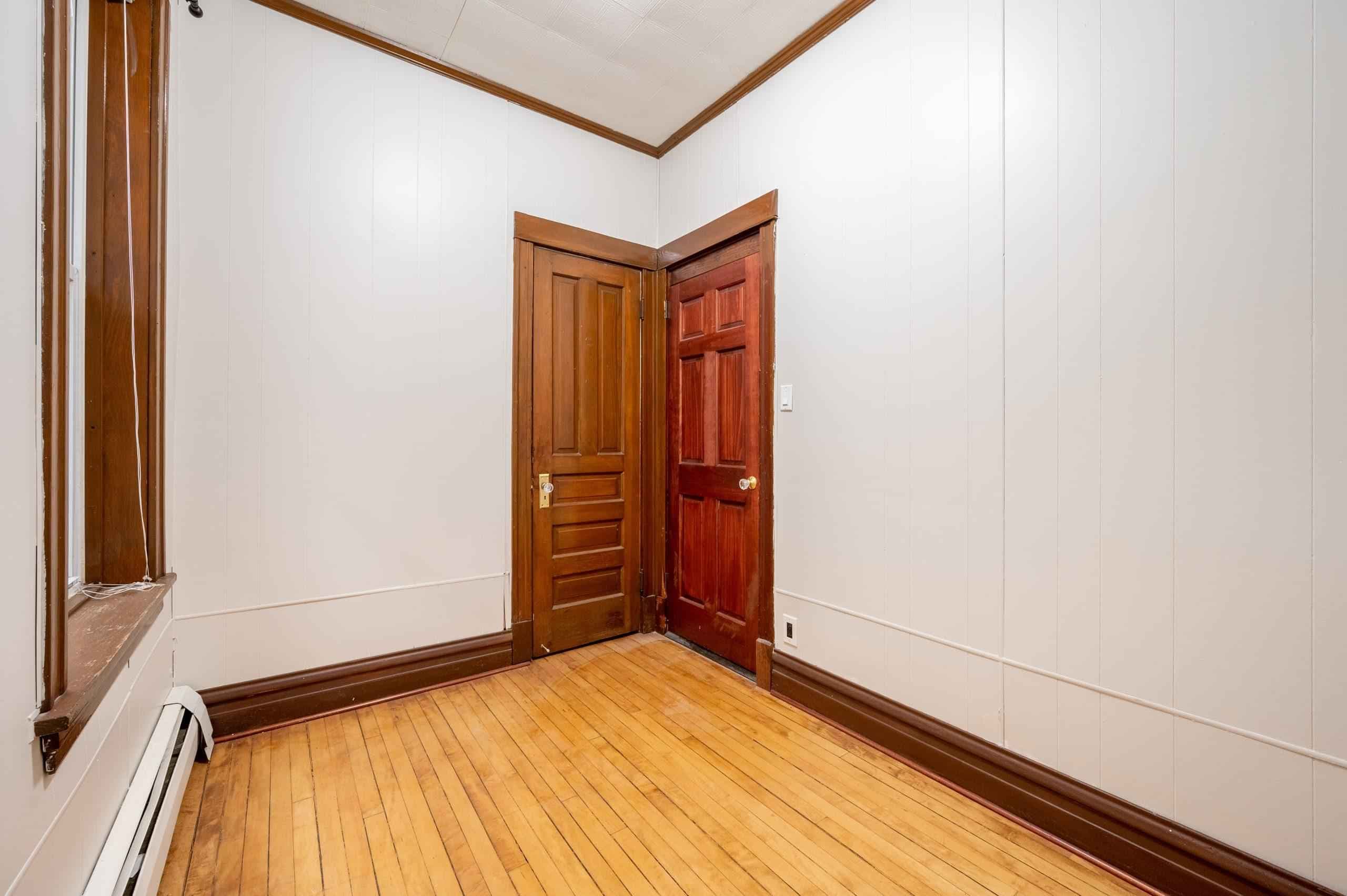 #1664A : Irving Park - Image 7