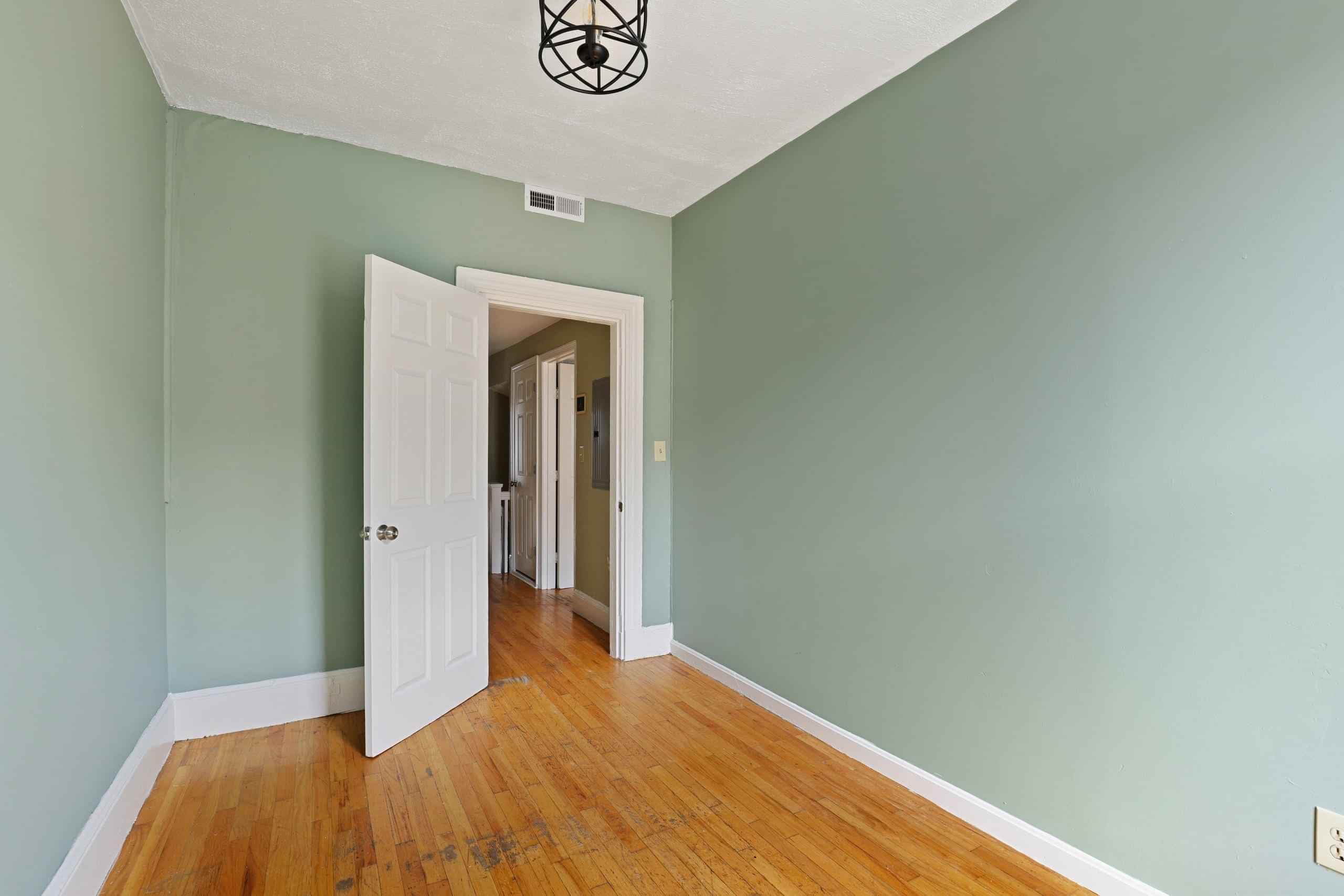 #1232D : Allston - Image 11