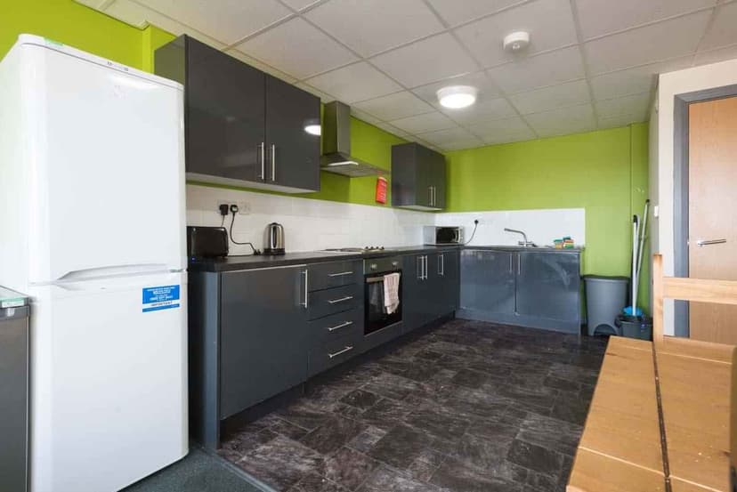 Premier En-Suite - Image 6