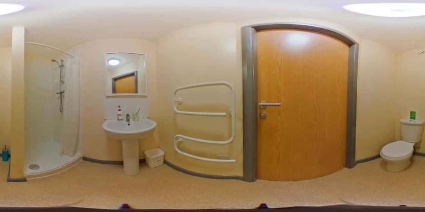 Premier En-Suite - Image 2