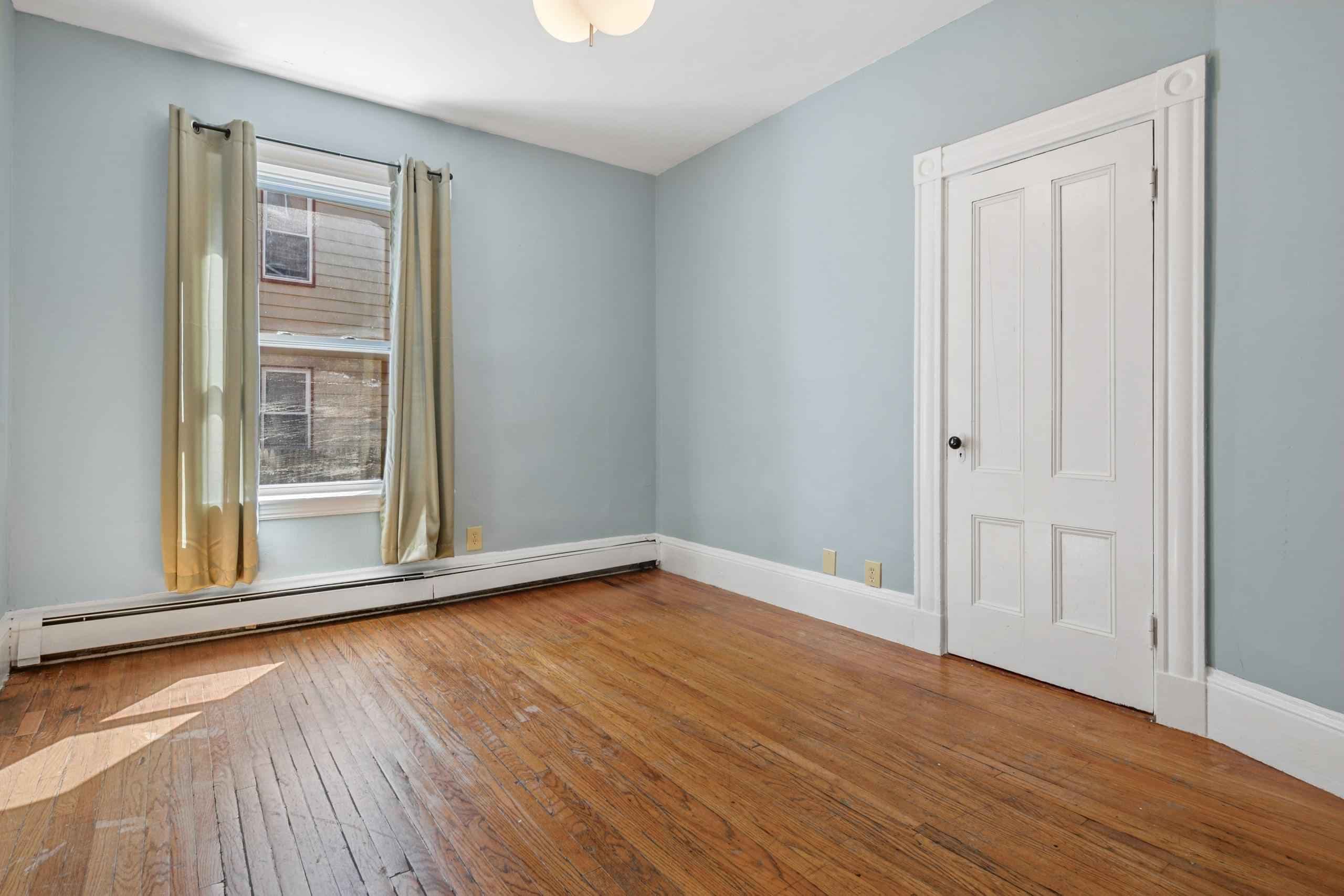 #421D : Allston - Image 13