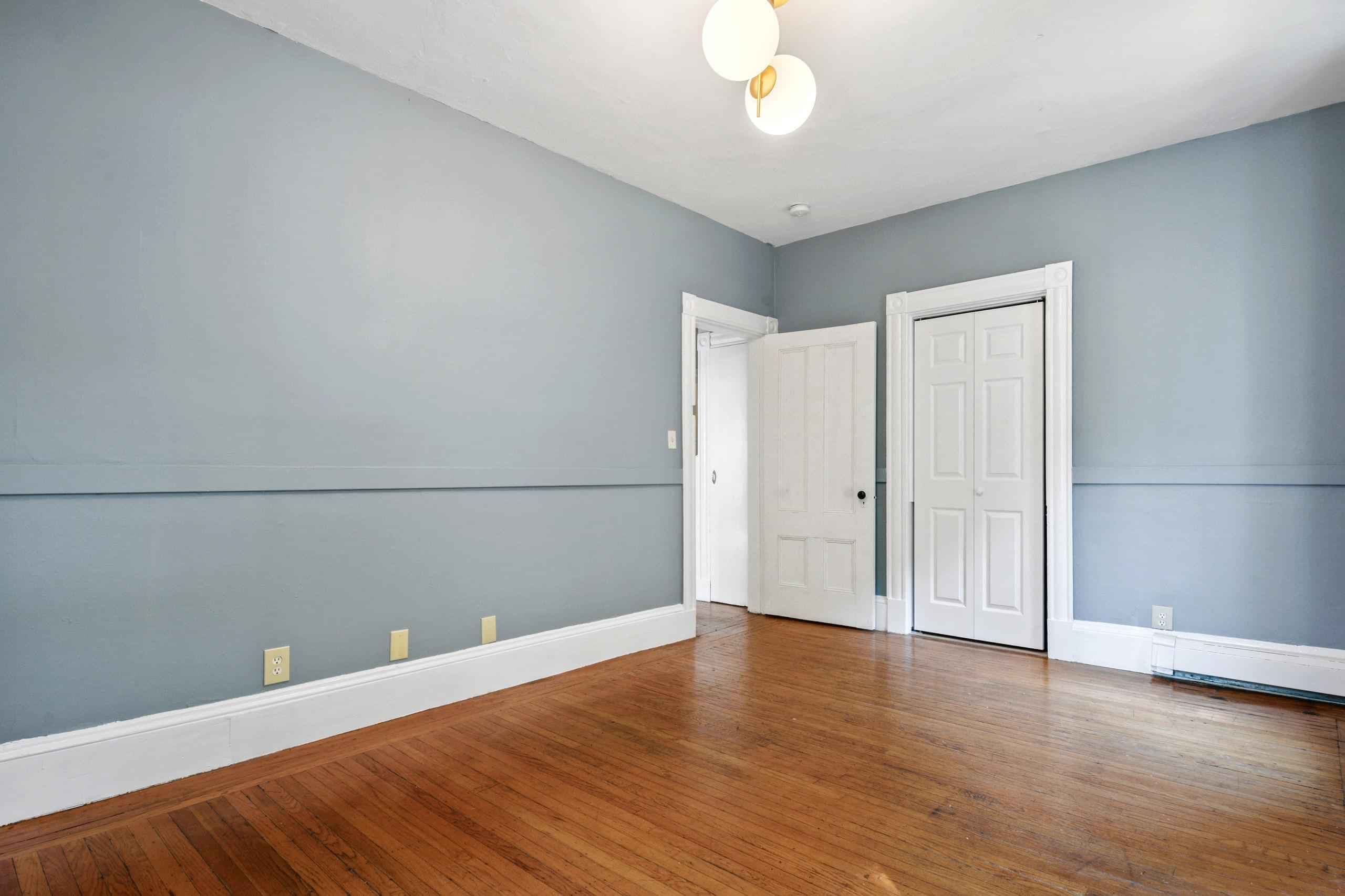 #421D : Allston - Image 6