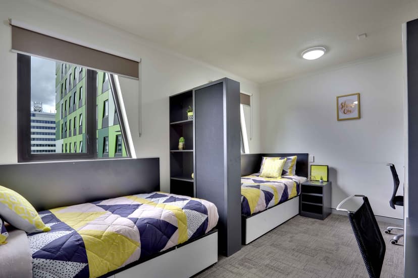 Twin Shared Apartment - Image 4