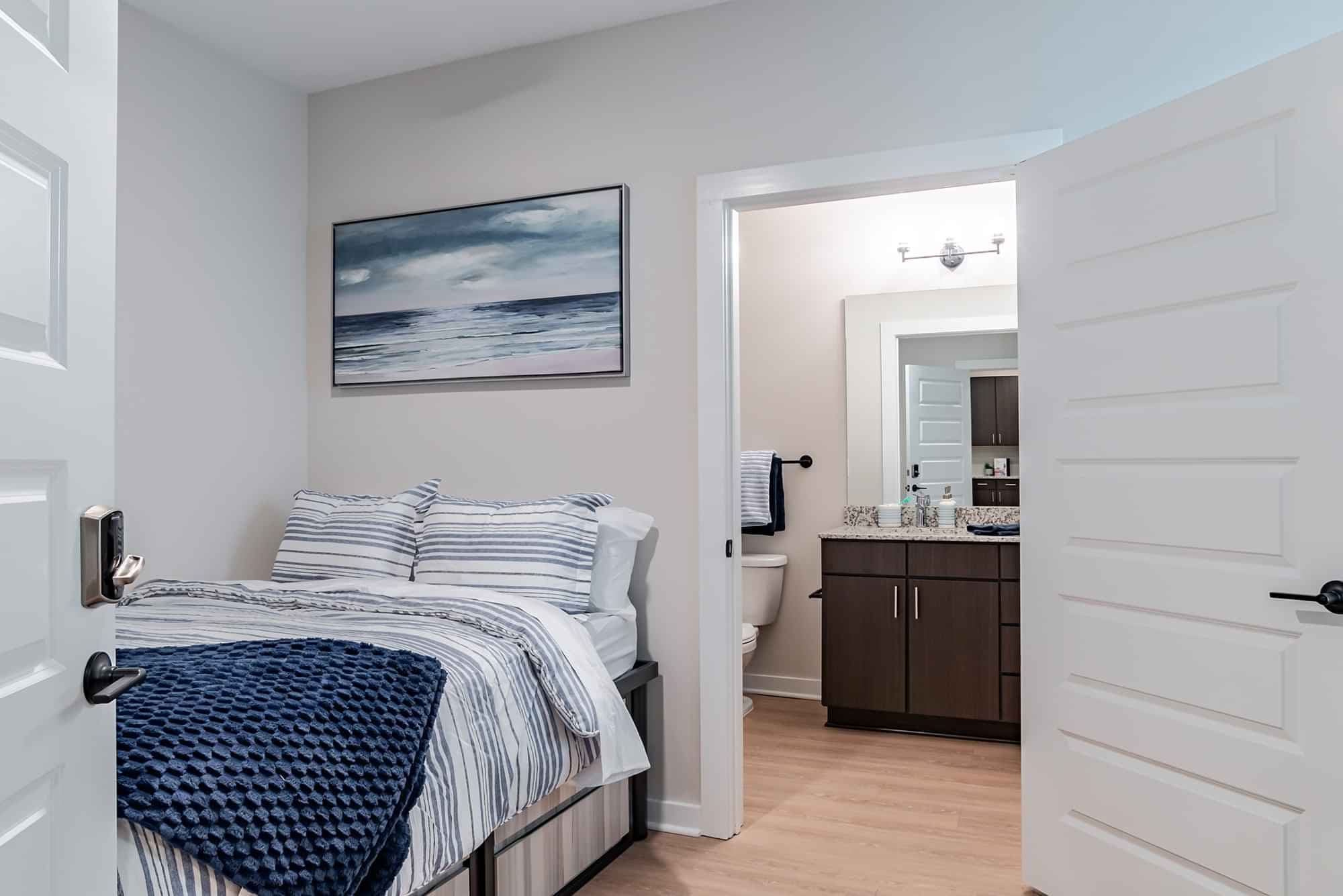 Private Room - C2 (3 Bed - 3 Bath) - Image 7