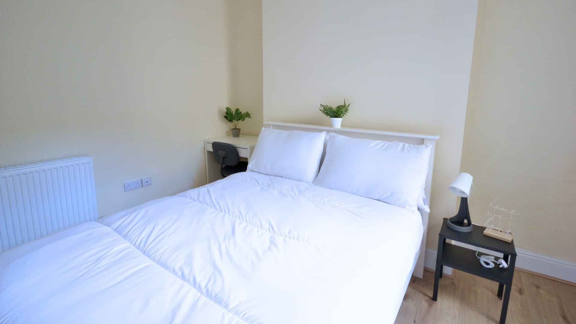 Double Room - Image 7