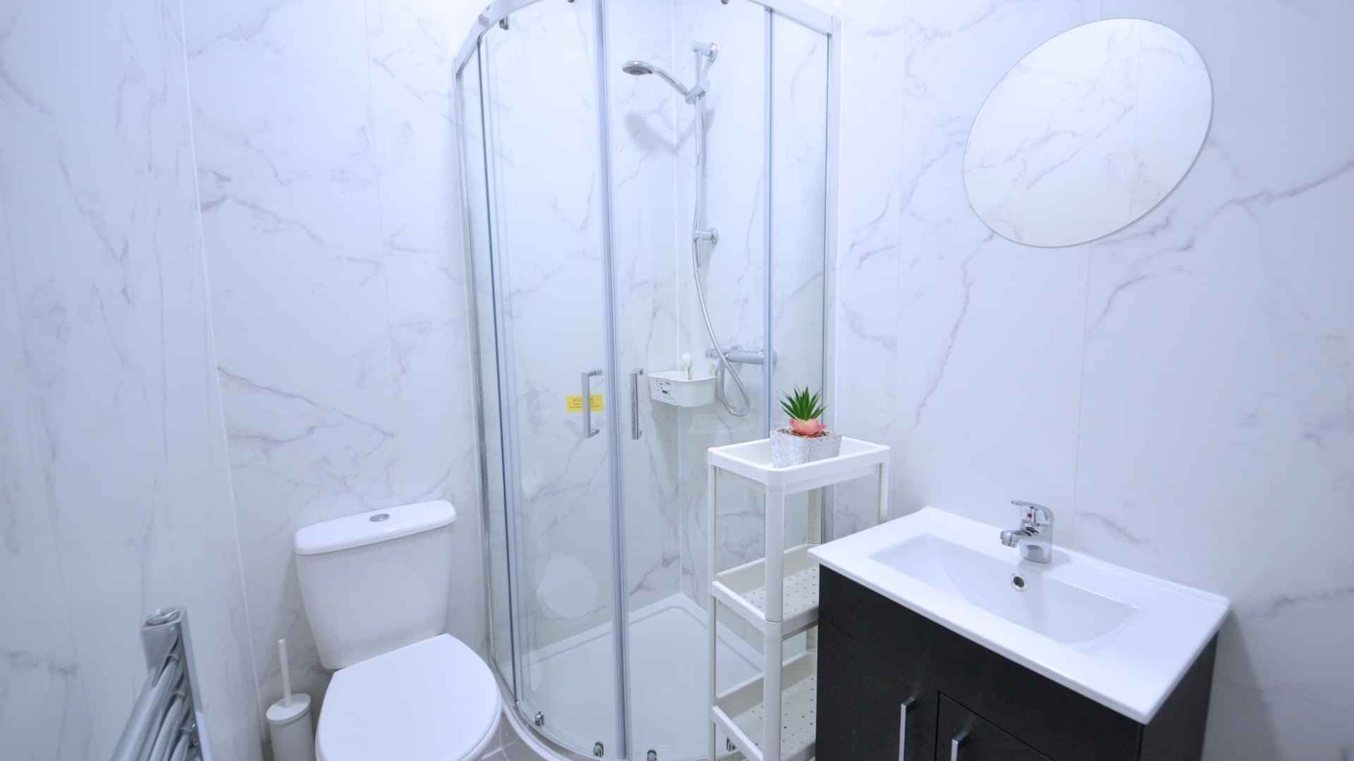 Double Room - Image 6