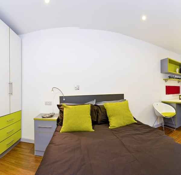 Ensuite Gold - Image 1