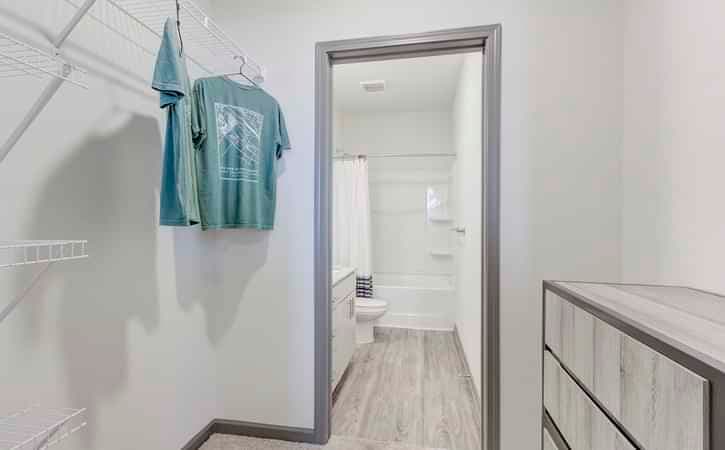 Private Room (4 Bed - 4.5 Bath) - Image 3