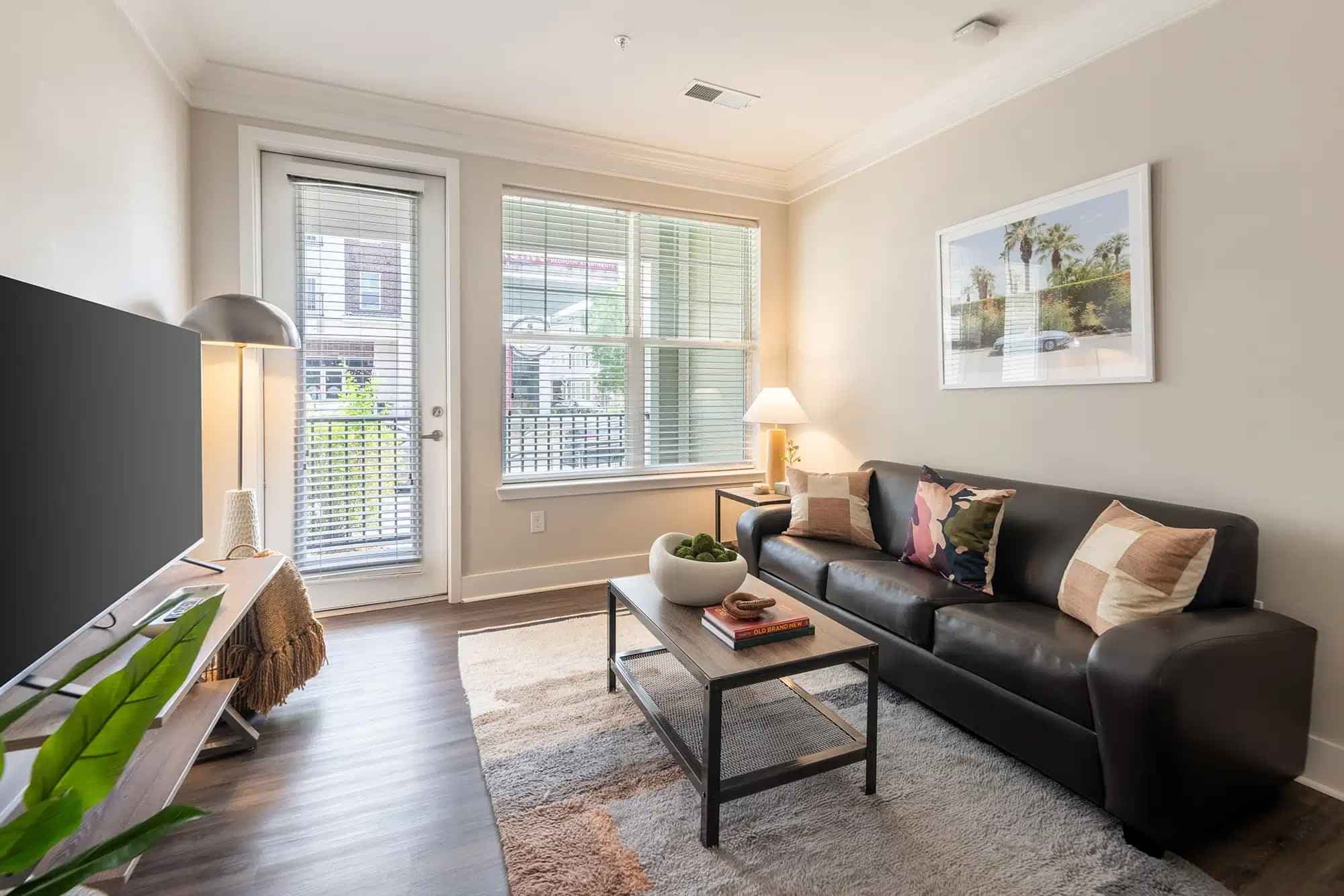 Private Room - C1 (3 Bed - 3 Bath) - Image 2