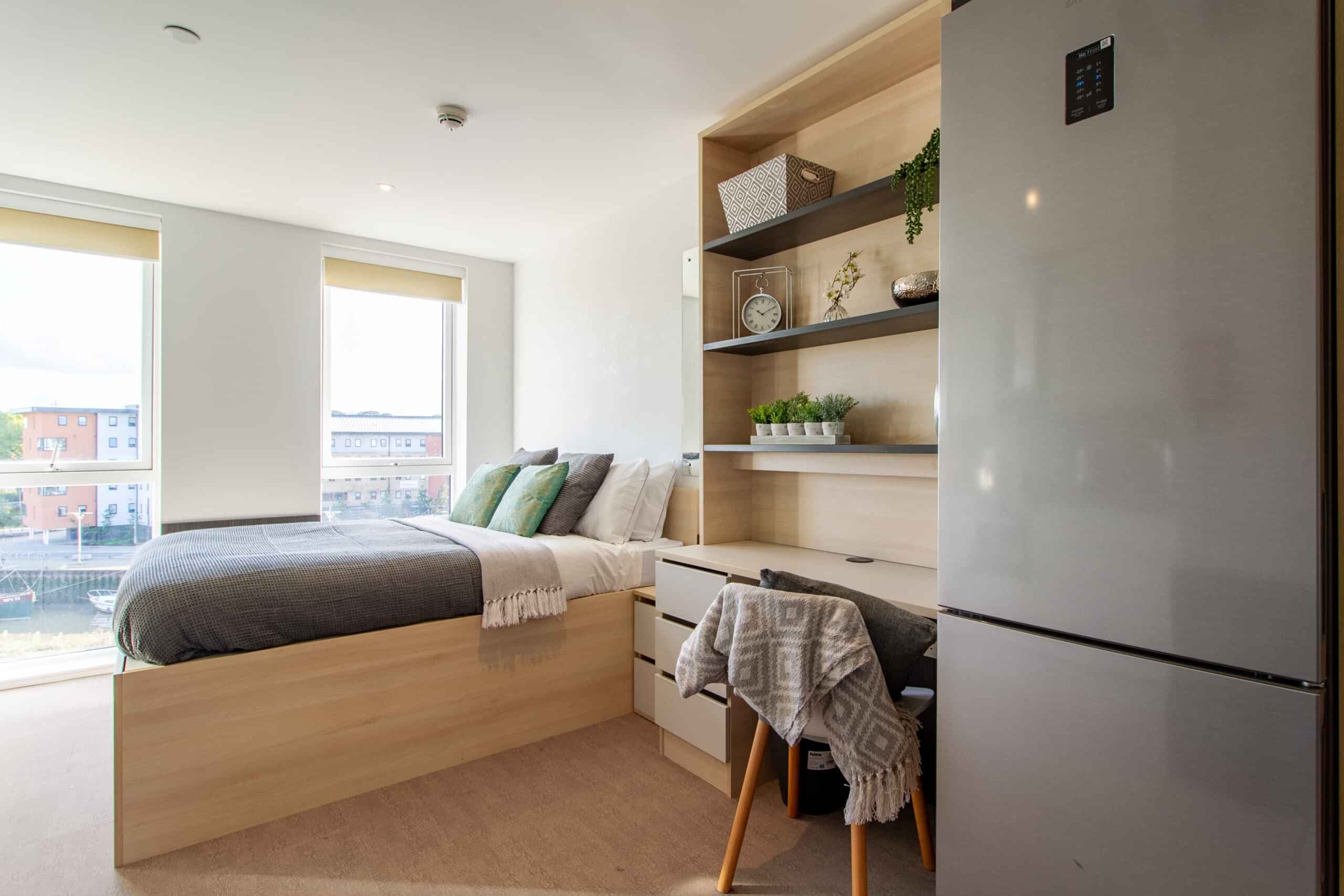 Premium Studio Plus - Image 1