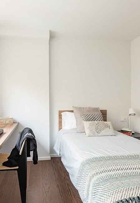 Single Room - Image 1