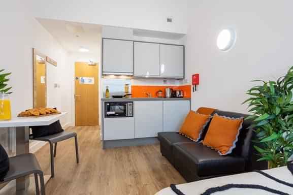 Silver Studio - Image 2