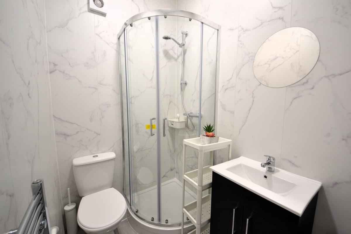 Double Room Ensuite - Image 3