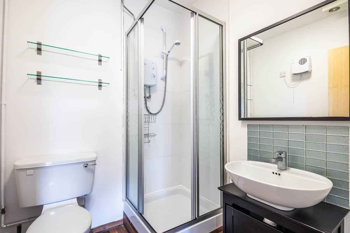 6 Bed Duplex (Ground Floor) - Image 7