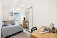 Single Room - Image 2