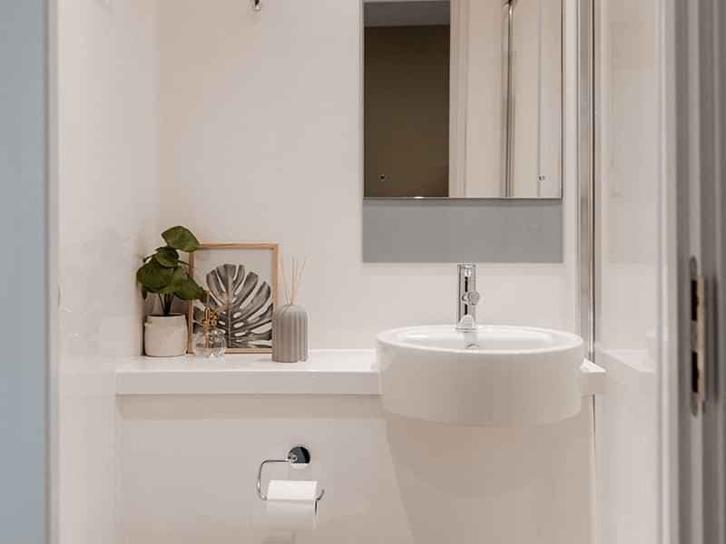 Classic Ensuite - Image 2