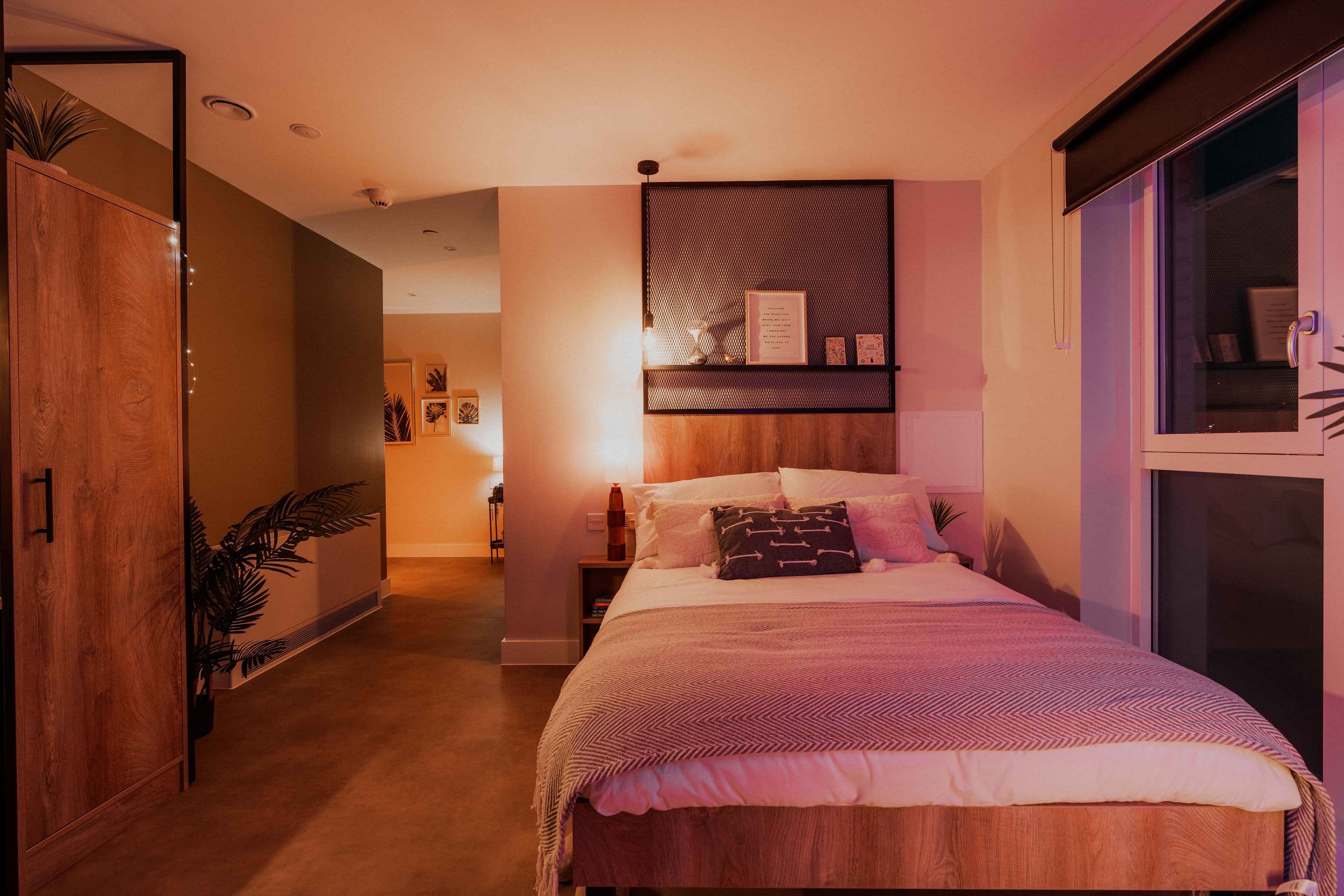 Superior Ensuite - Image 1