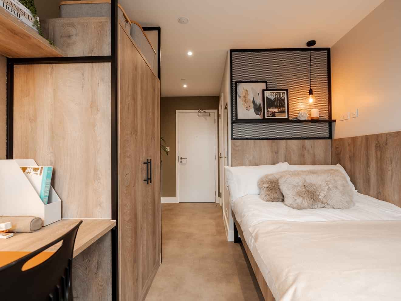 Prestige Ensuite - Image 7