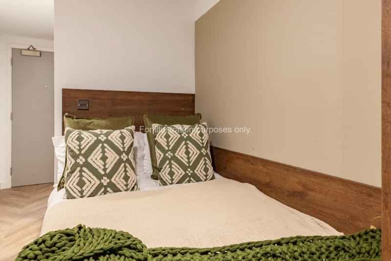 Premium Ensuite - Image 2