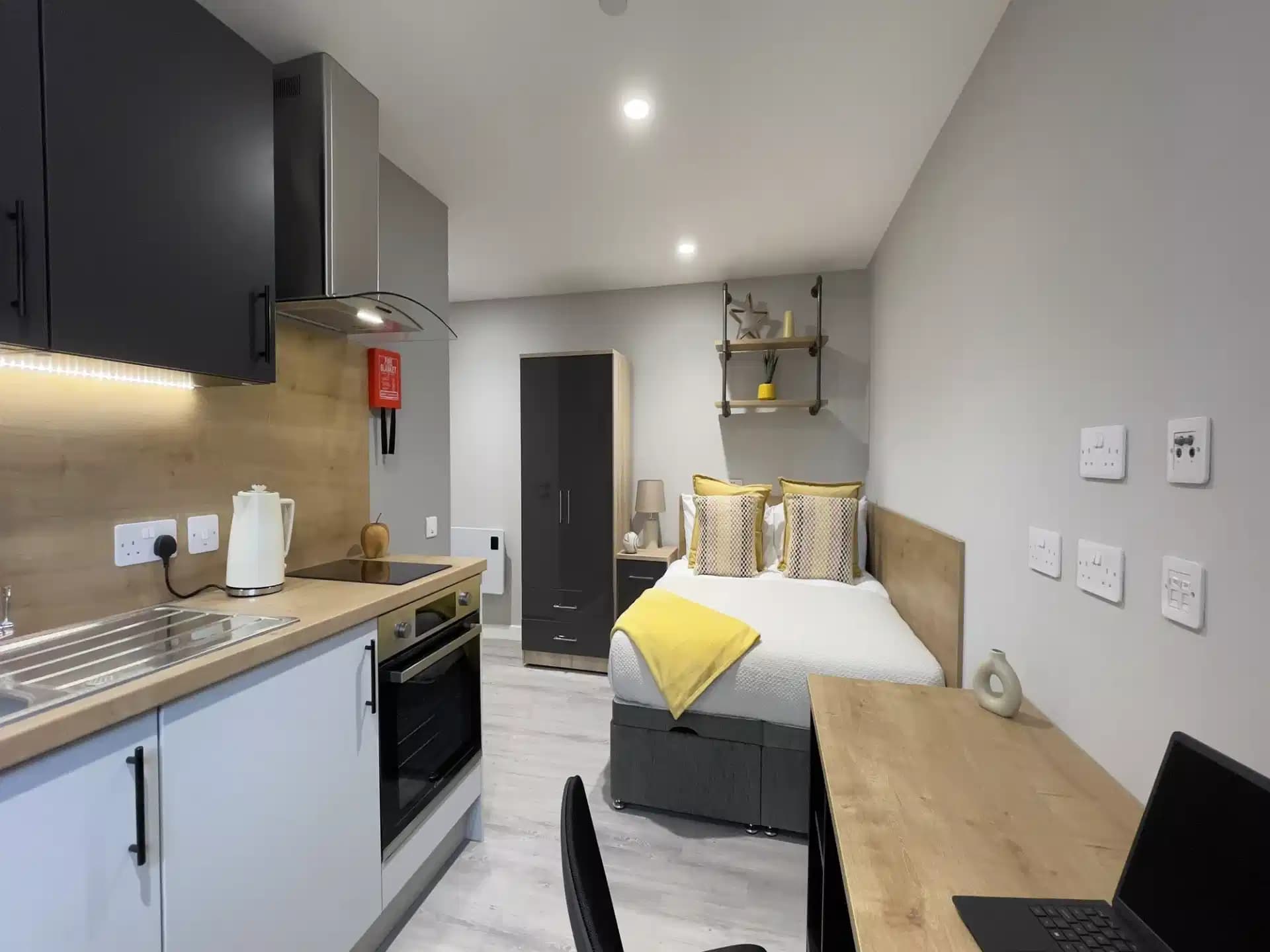 Platinum Studio - Image 3