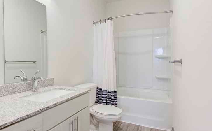 Private Room (6 Bed - 6.5 Bath) - Image 10