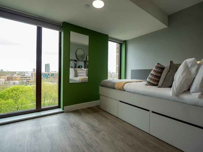 Silver Plus Studio - Image 1