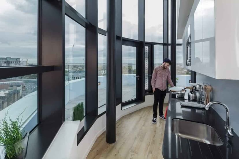 Penthouse Studio 1 - Image 2