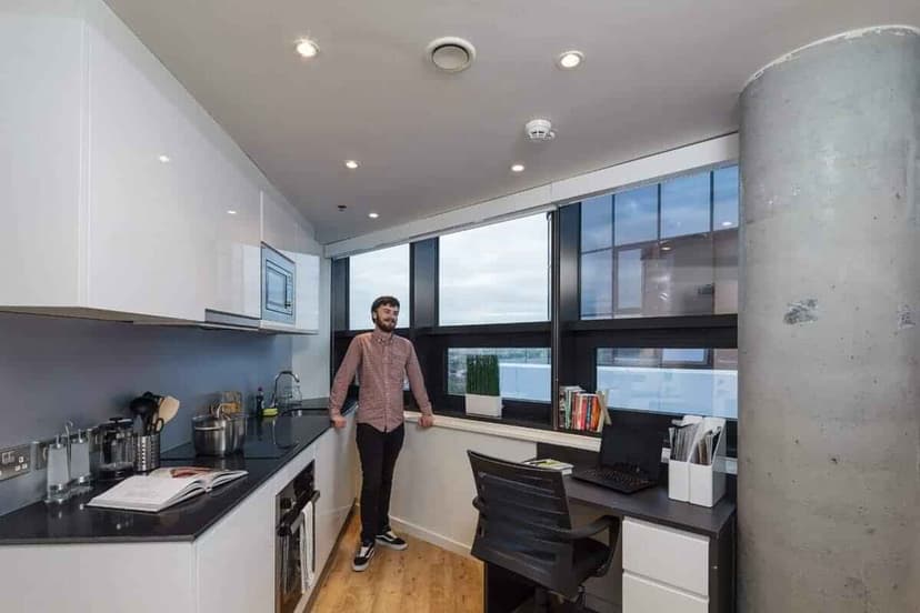 Penthouse Studio 1 - Image 7