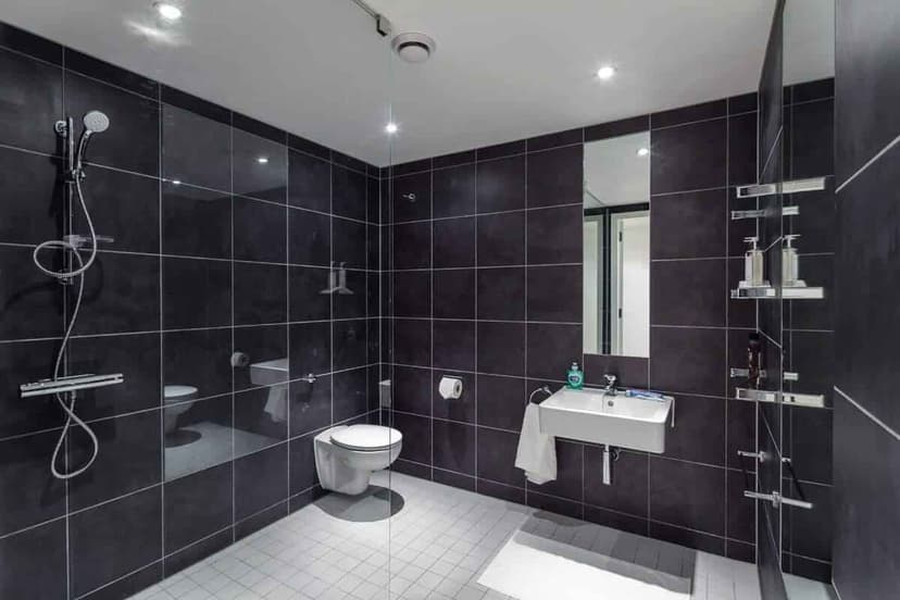 Studio Apartment - Image 6