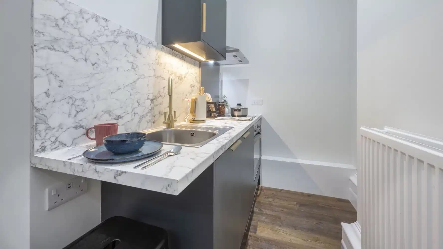 Deluxe Studio - Image 4