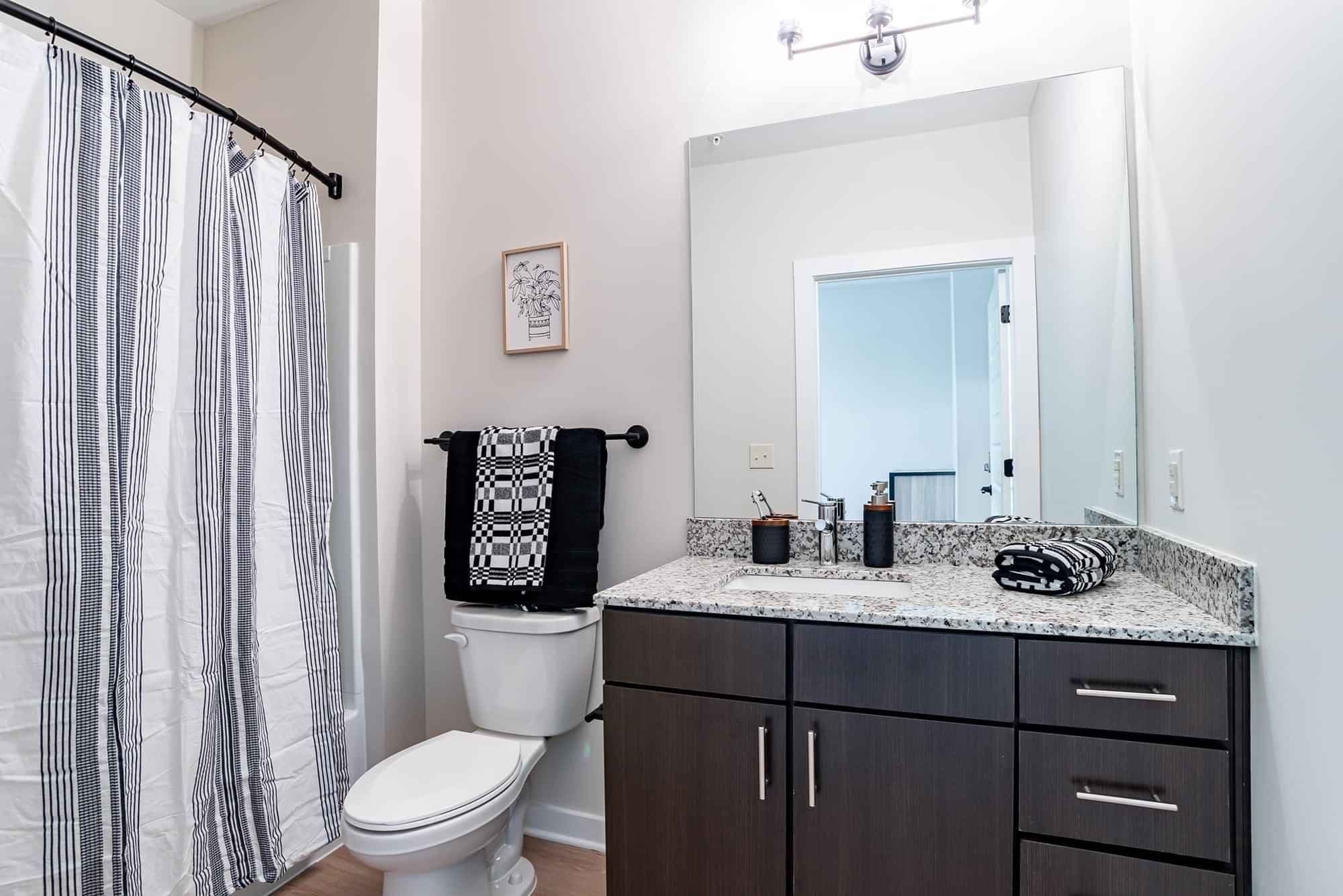 Private Room - C4 (3 Bed - 3 Bath) - Image 11