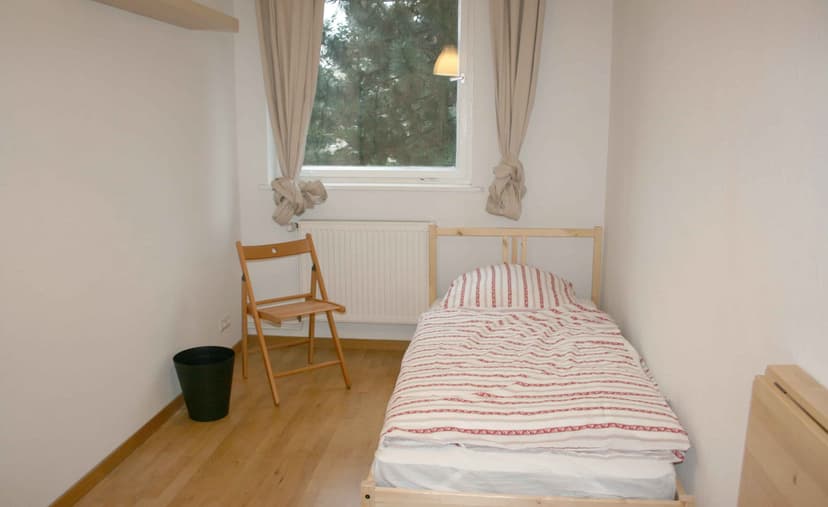 Private Room (10 Sqm) - Image 3