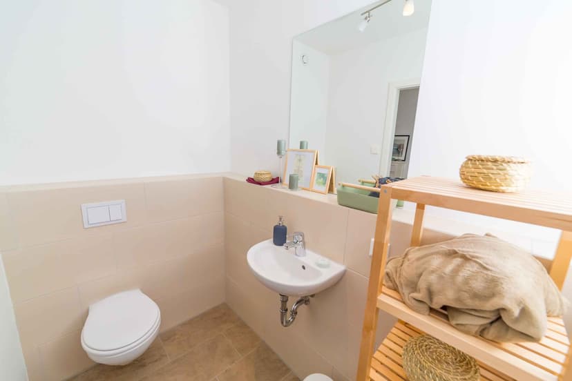 Private Room (14 Sqm) - Image 3