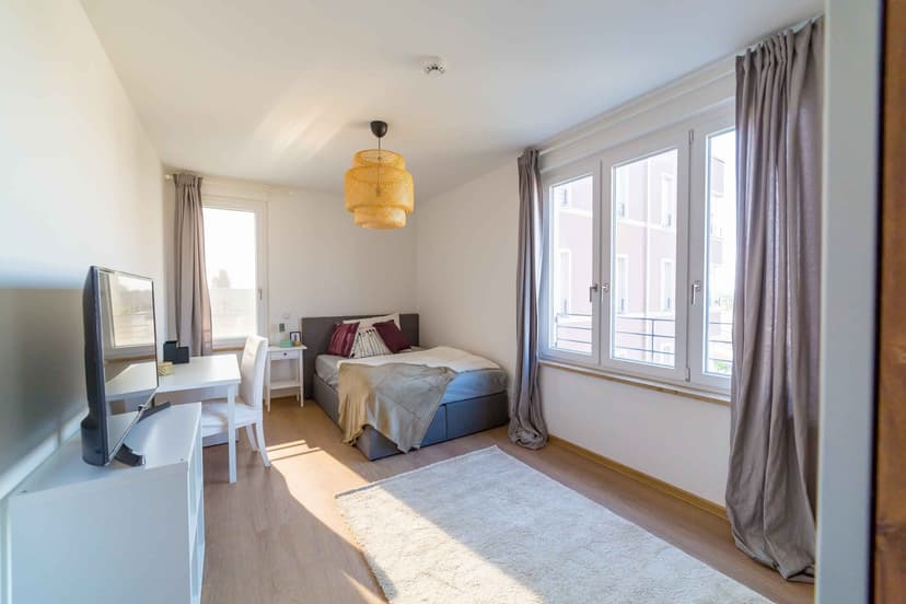 Private Room (16 Sqm) - Image 1