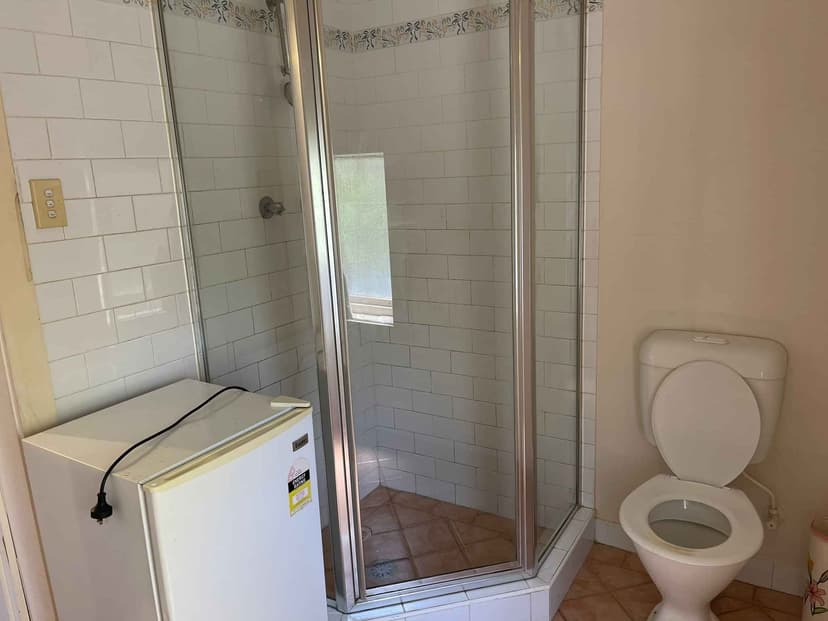 Room 6 - Image 8