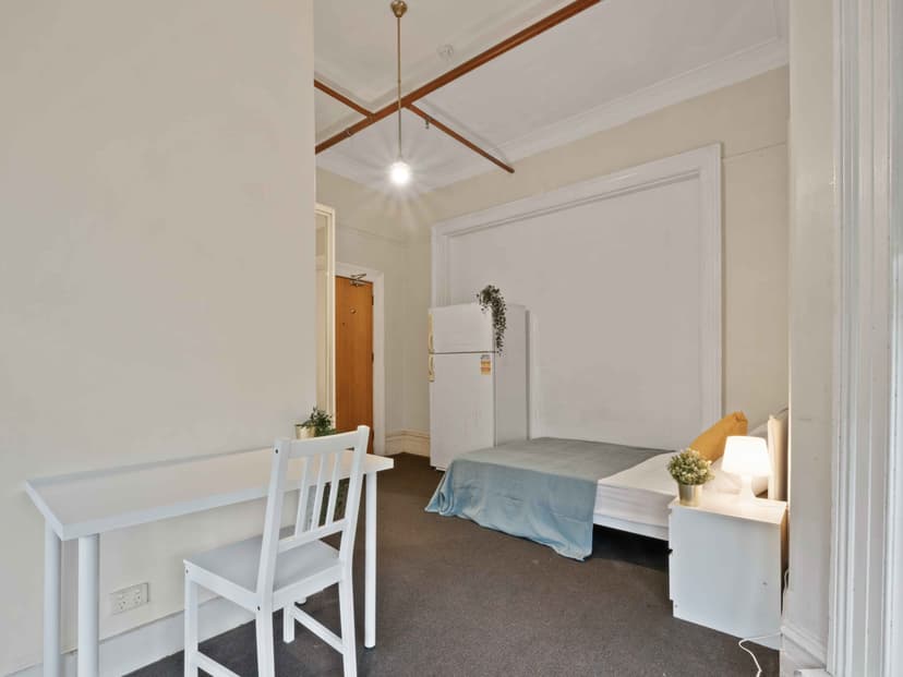 Room 3 - Image 10