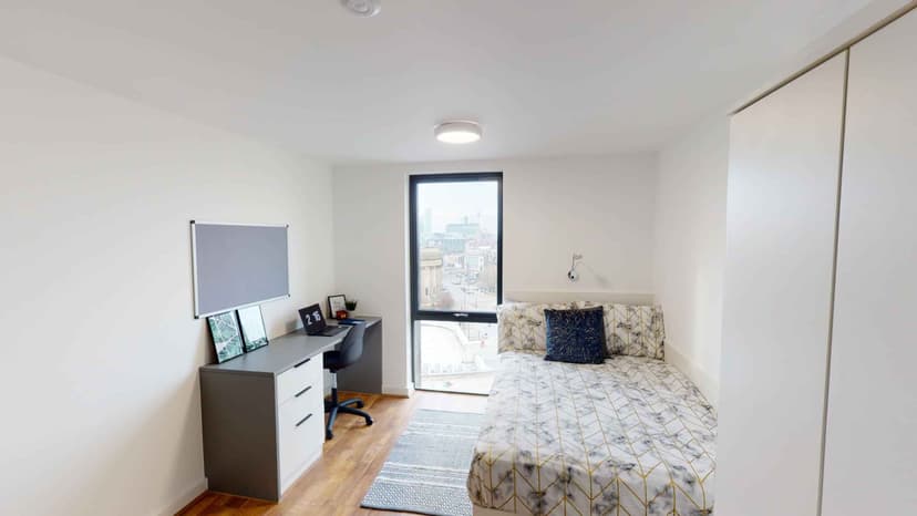 Essential Studio - Image 1