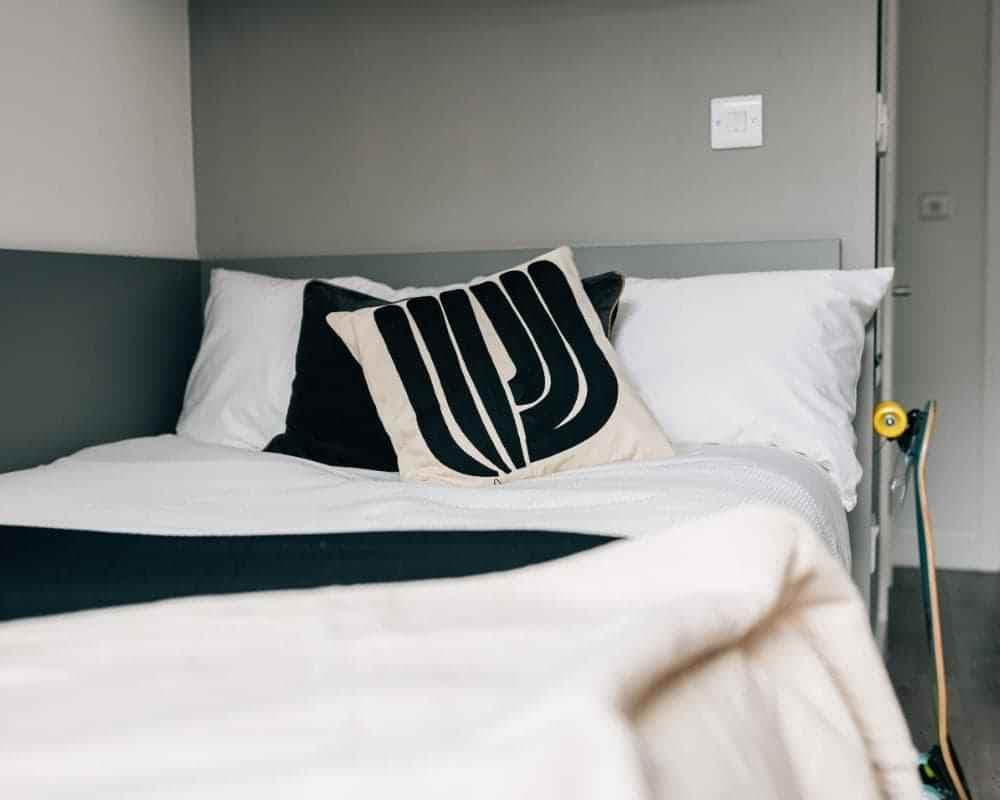 Premium Plus En-suite - Image 4