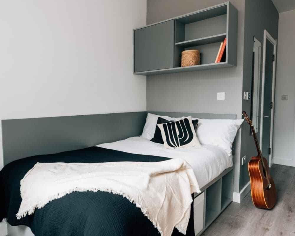 Premium Plus En-suite - Image 3