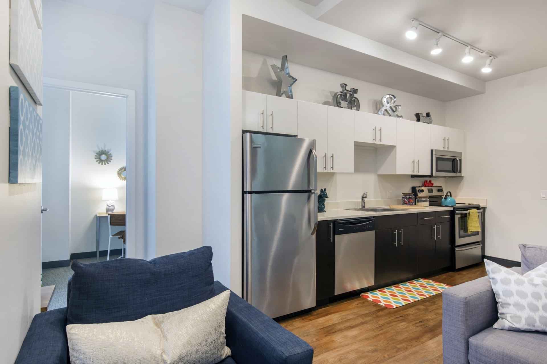 3 Bed 2 Bath (1,142 Sq.ft) - Image 4