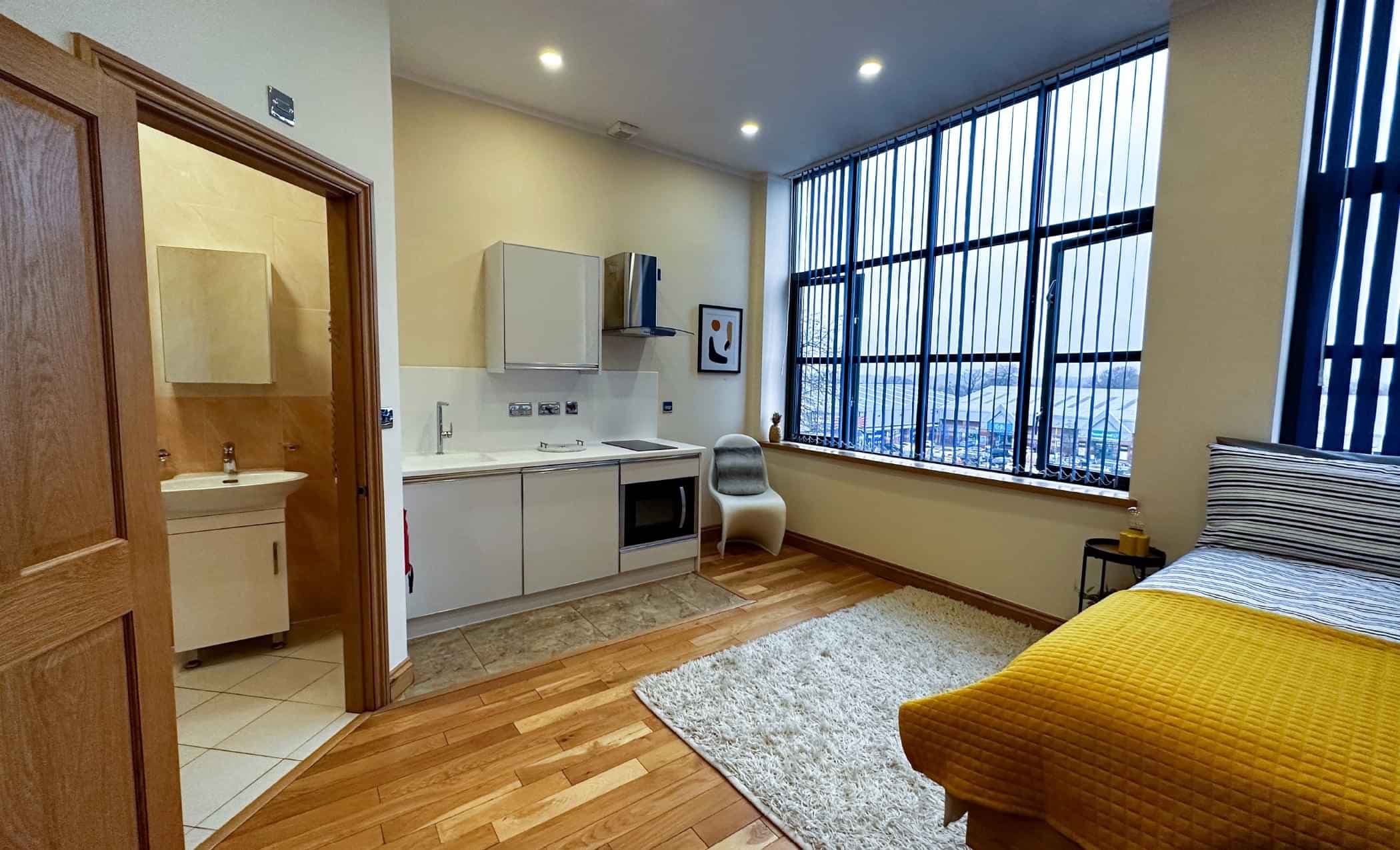 Executive Studio - Image 2