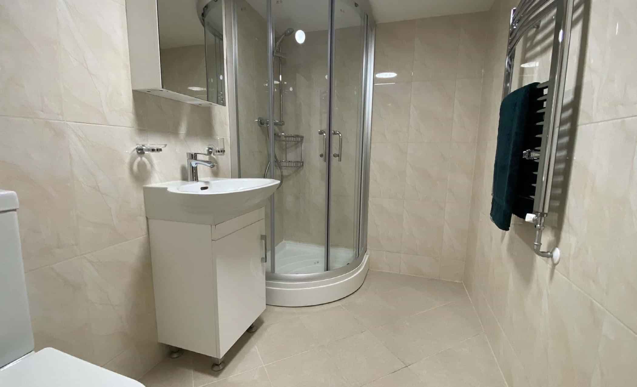 Deluxe Studio - Image 2