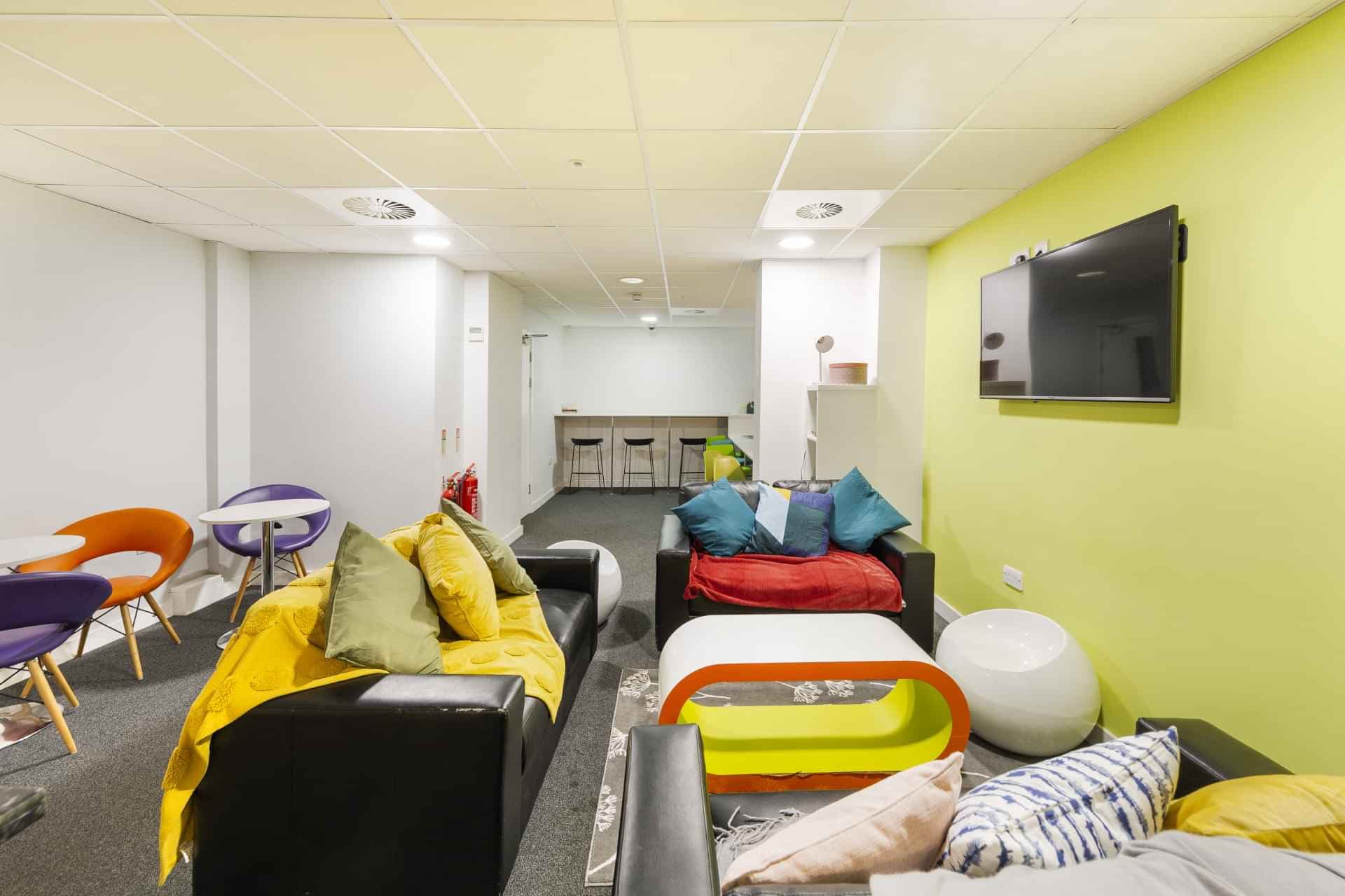 Standard Studio - Image 2