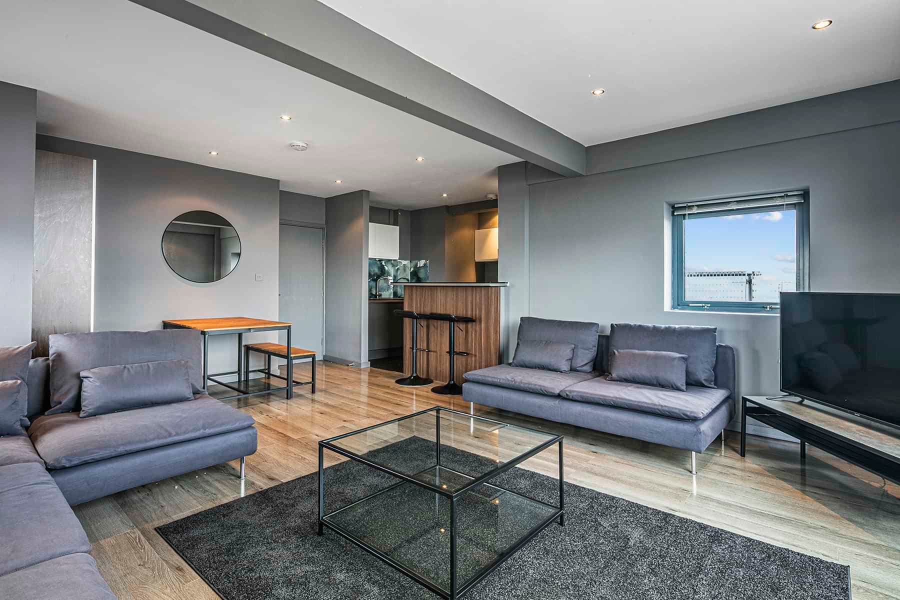 7 Bed Penthouse - Image 3