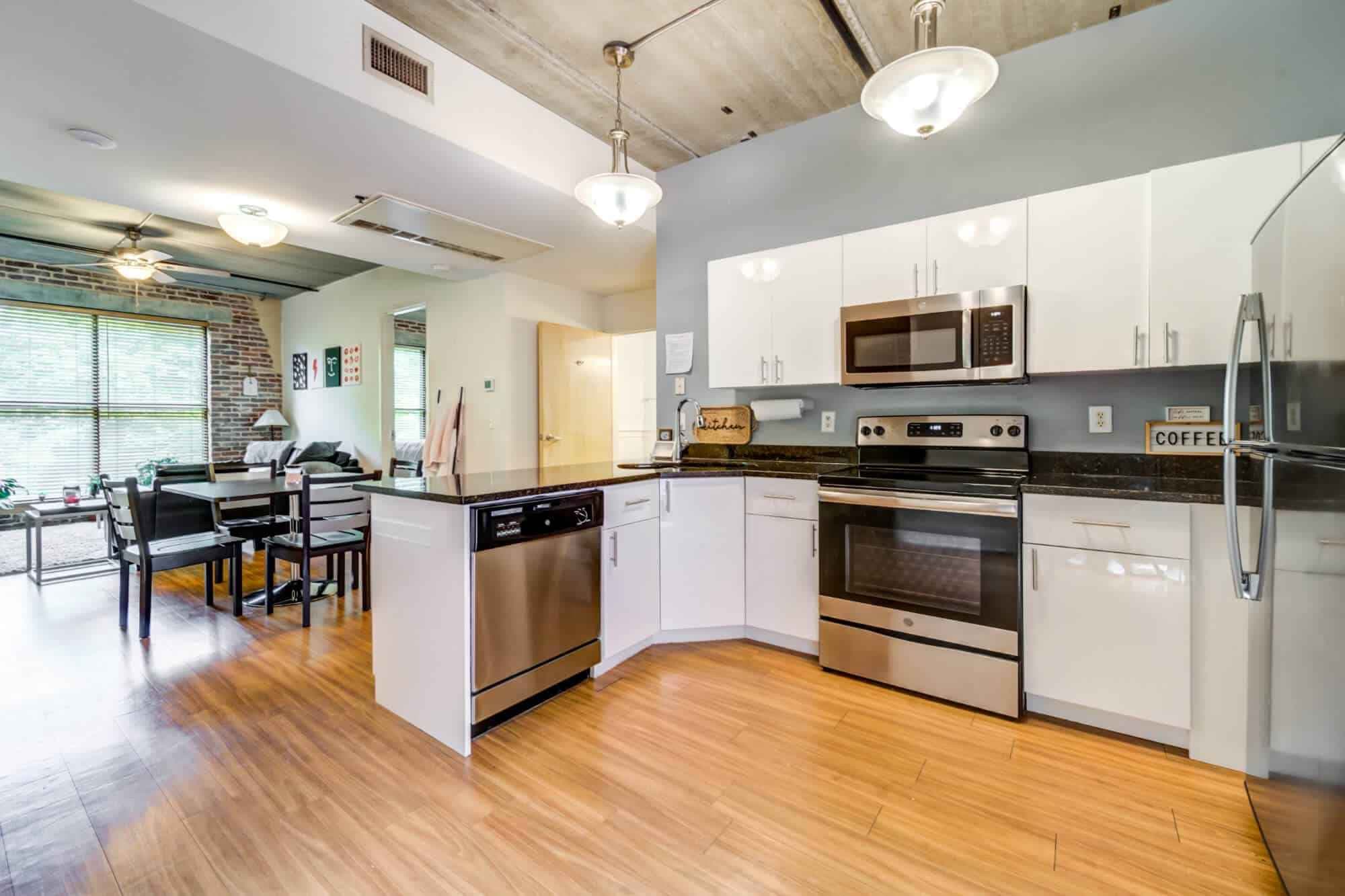 Private Room (2 Bed - 1 Bath) - Image 5