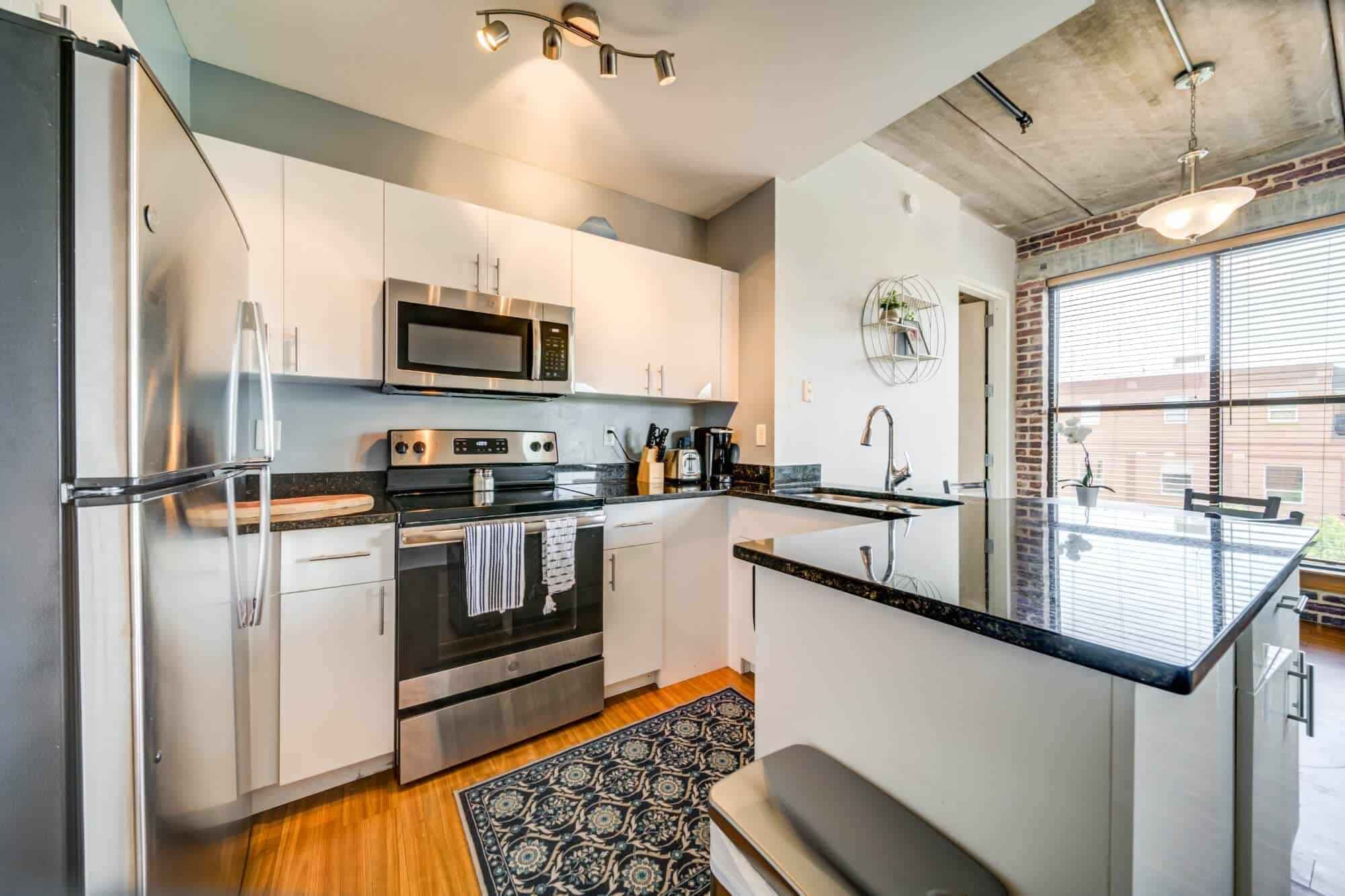 Private Room (2 Bed - 1 Bath) - Image 7