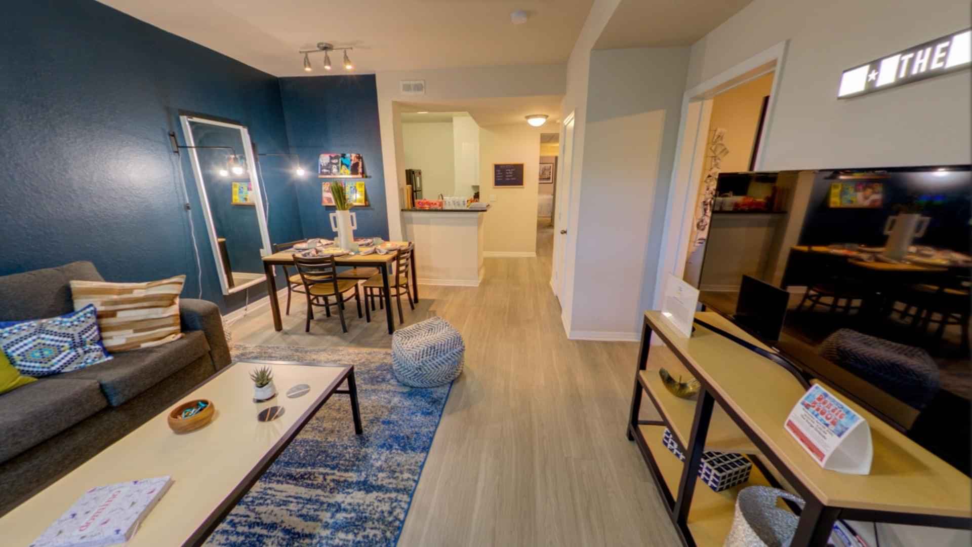 4x4 - Private Room (4 bed 4 bath) - Image 7