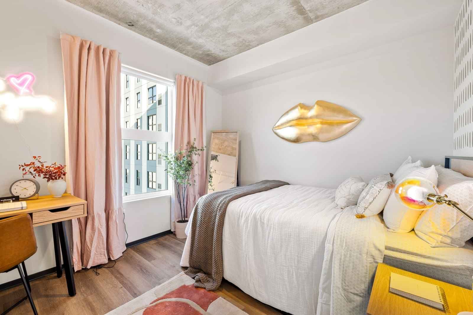 2 Bedroom 2 Bathroom Apartment - Image 1