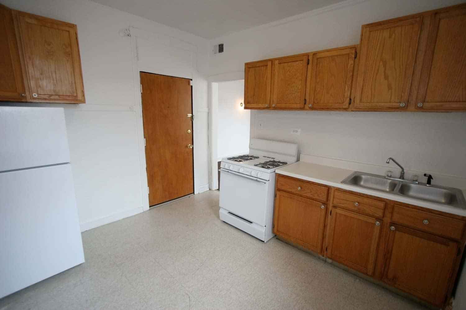 3 Bed - 1 Bath - Image 8