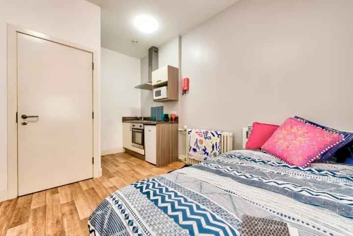 St. Andrews Court, Glasgow - 1